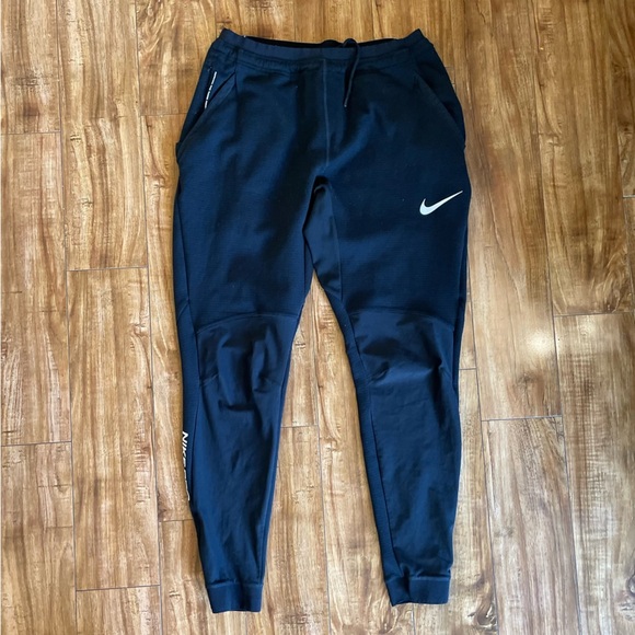 NIKE PRO Women’s Black Jogger Ankle Zipper Size Medium - Picture 1 of 11
